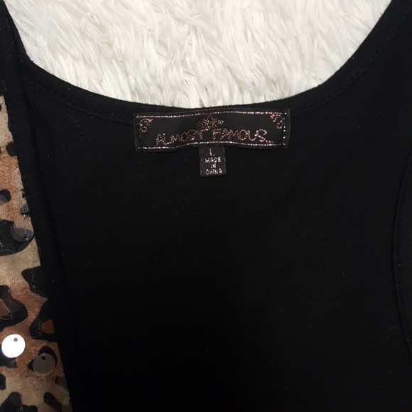 Sold! Cute high-low top! - Picture 6 of 6